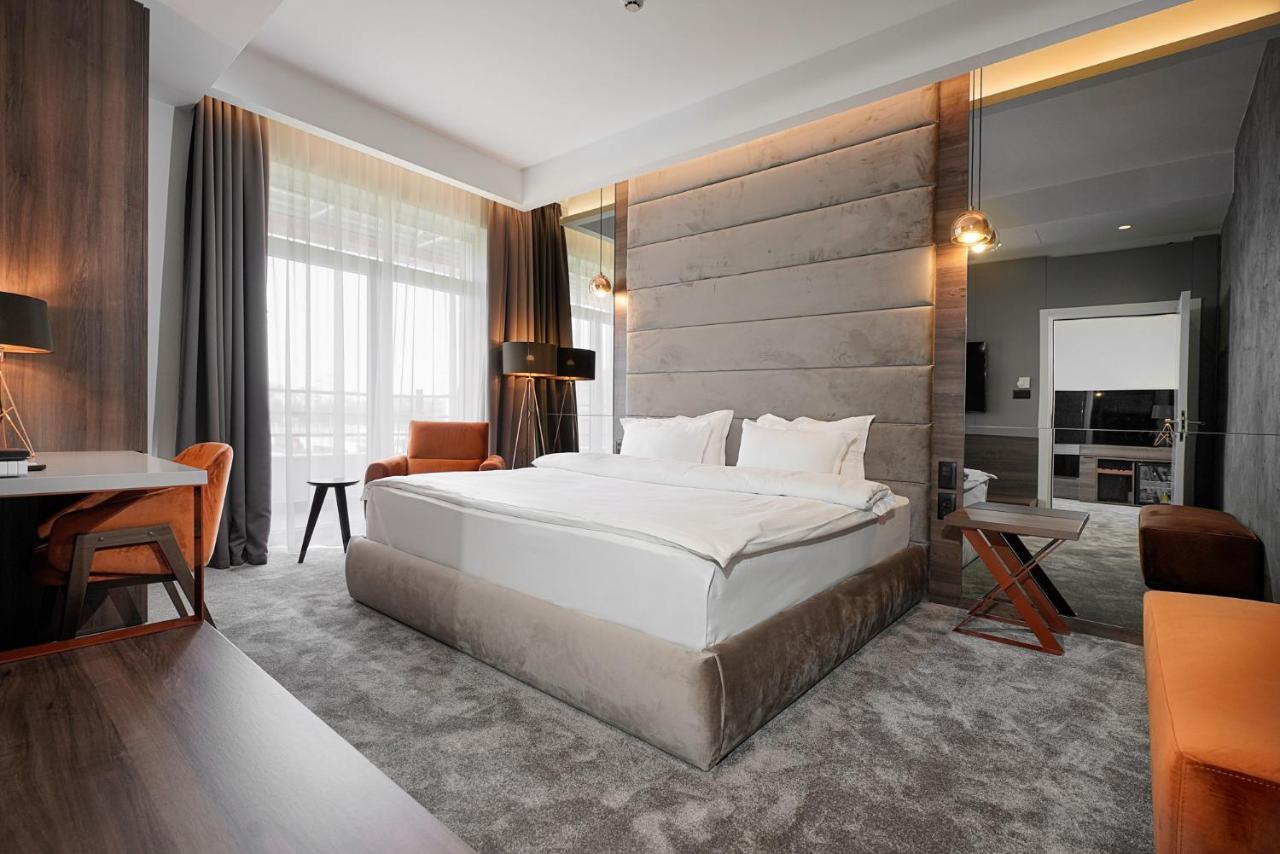 Hotel Srbija Lux Stara Pazova Extérieur photo
