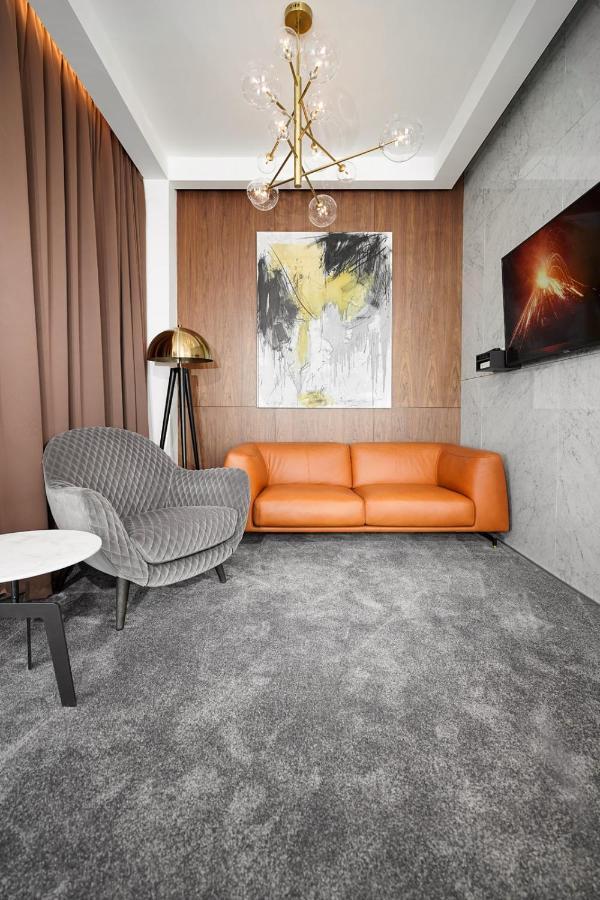 Hotel Srbija Lux Stara Pazova Extérieur photo