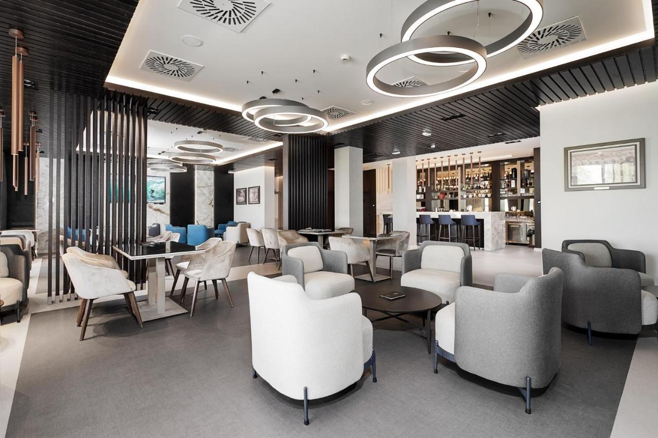 Hotel Srbija Lux Stara Pazova Extérieur photo